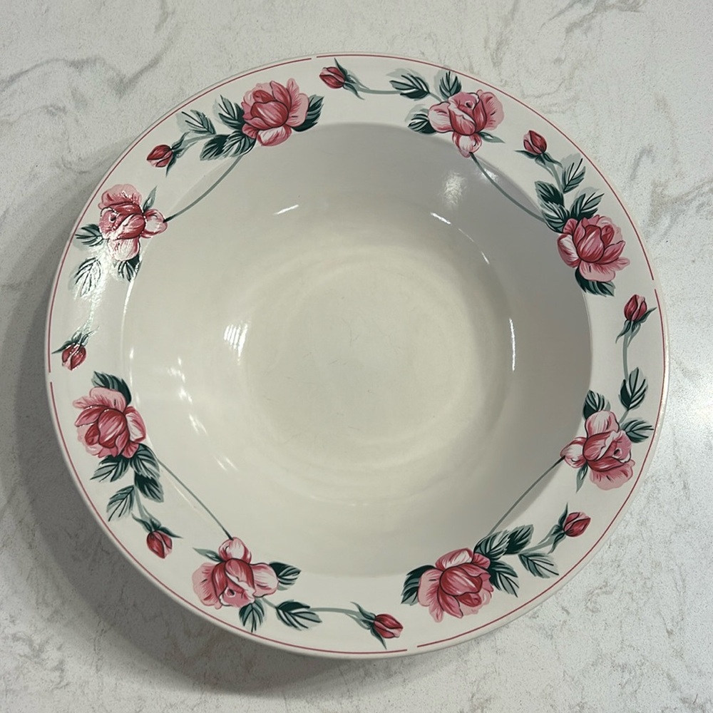 Arita Japan New Traditions Grande Fleur White Bowl